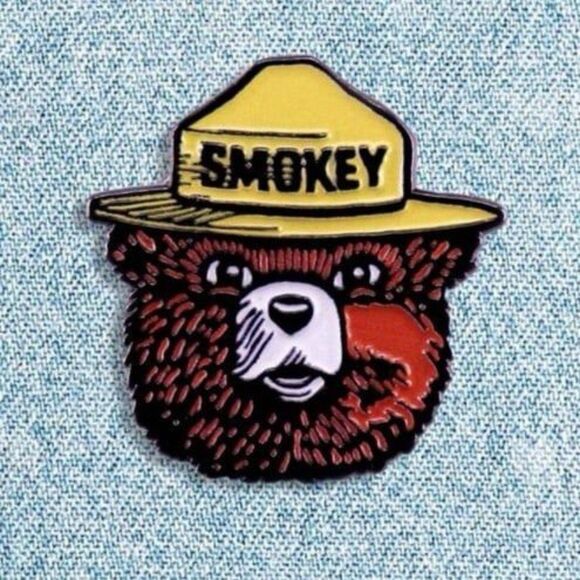 Smokey the Bear Enamel Pin - Picture 1 of 1